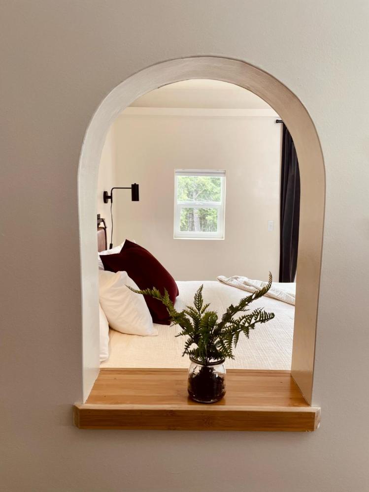 Deluxe King Room interior